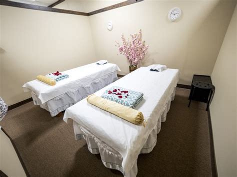 airport plaza foot and body massage|More.